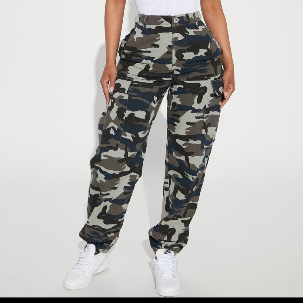 Cadet Kim Oversized Camo Pants - Navy/combo